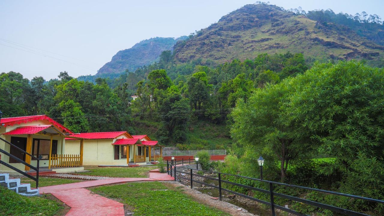 The Jungle Pool By Beyond Stay Nainital Exteriör bild