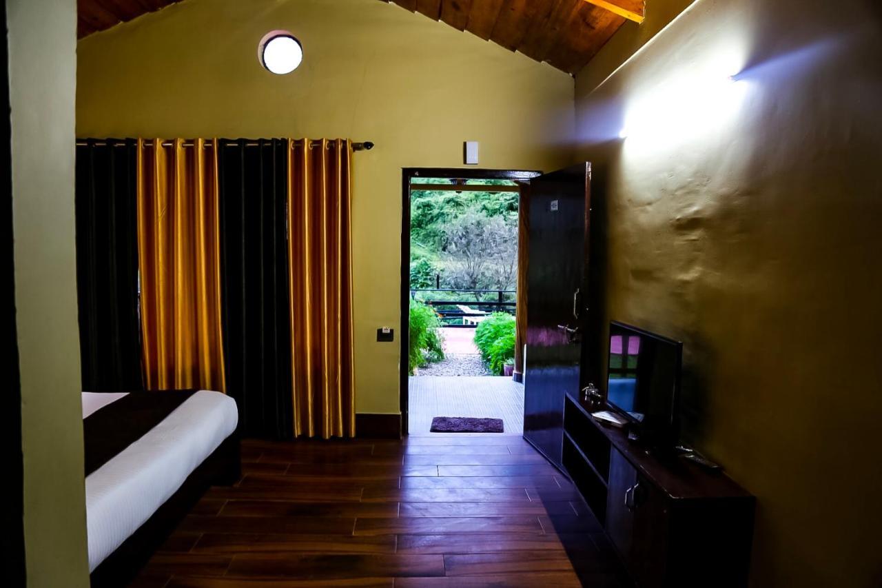 The Jungle Pool By Beyond Stay Nainital Exteriör bild